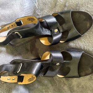 Nine West Black Leather Open-Toe Heeled Sandals